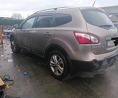 Nissan qashqai plus 2