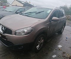 Nissan qashqai plus 2