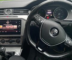 Volkswagen Passat 152 ￼ - Image 7/9