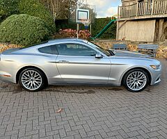 2016 Ford Mustang 2.3 Ecoboost - Image 5/10