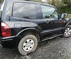 Mitsubishi pajero - Image 8/9