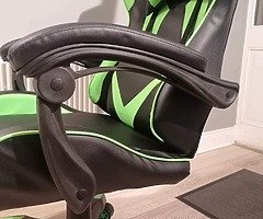 High quality brand new gaming chair
National shipping €15 - Image 3/10
