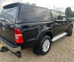 2016 Toyota Hilux - Image 8/10