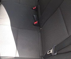 Toyota Avensis 1.6 - Image 5/10