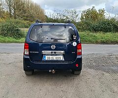 06 NISSAN PATHFINDER CREW CAB 2.5 MANUAL