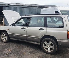 2.0 turbo petrol SUBARU  FORESTER  will sell whole jeep or will sell parts ...no catalytic converter - Image 3/6
