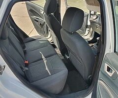 2012 Ford Fiesta 1.25 Zetec High Spec - Image 8/10