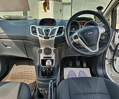 2012 Ford Fiesta 1.25 Zetec High Spec - Image 9/10