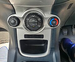 2012 Ford Fiesta 1.25 Zetec High Spec - Image 10/10