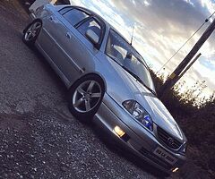 D4d avensis