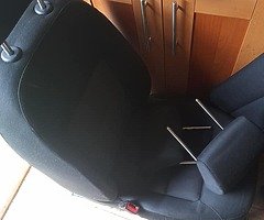 Free to take away nearly full seat of 06 skoda seats driver seat was broken need gone ASAP - Image 4/4