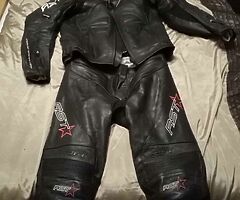 Rst 2 piece leathers size UK 44 - Image 4/4