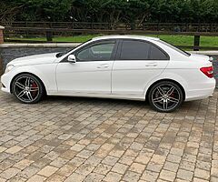 2013 Mercedes Benz - Image 4/9