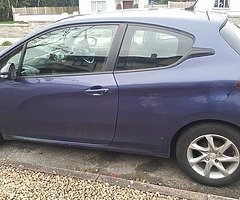 Peugeot 208 - Image 3/10