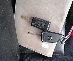 Automatic - Convertible Car - Image 9/10