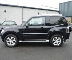 2012 Mitsubishi Shogun - Image 7/10