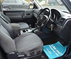 2012 Mitsubishi Shogun - Image 9/10
