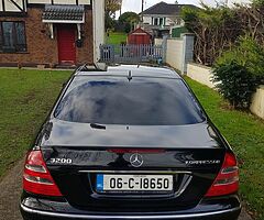 Mercedes e200 facelift black edition 2006 - Image 3/10