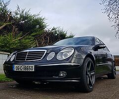 Mercedes e200 facelift black edition 2006 - Image 4/10