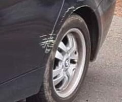 06 BMW 320 - Image 3/9