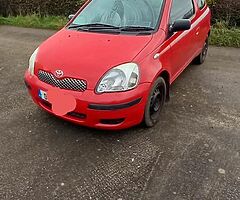 Toyota yaris 03