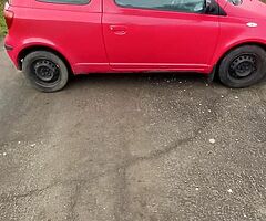 Toyota yaris 03 - Image 5/10