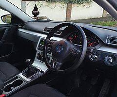 Volkswagen Passat - Image 7/10
