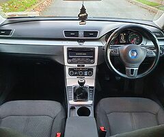 Volkswagen Passat - Image 9/10