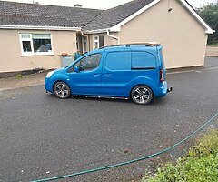Very good van very clean van 6 gear  reverse camera air conditioning and sat nav 80,000 miles - Image 5/10