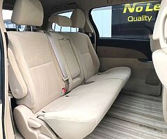 2015 Toyota Estima  2.5 Petrol/Hybrid 8 Seater - Image 5/10