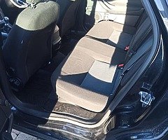 Ford Mondeo Saloon