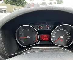 Ford Mondeo Saloon - Image 6/7