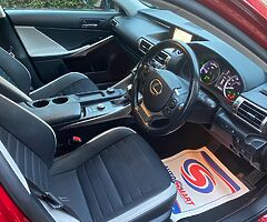 2016 Lexus IS 300 - Image 7/10