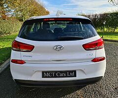 2018 Hyundai i30 SE NAV 1.6 CRDI, ONE OWNER - Image 6/10
