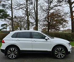 2016 Volkswagen Tiguan SE Nav 4motion DSG Auto - Image 6/10