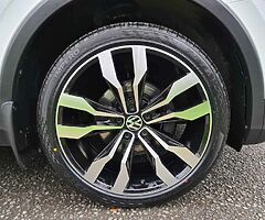 2016 Volkswagen Tiguan SE Nav 4motion DSG Auto - Image 8/10