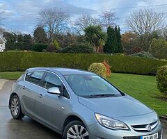 Vauxhall Astra 2.0 CDTI ELITE manual