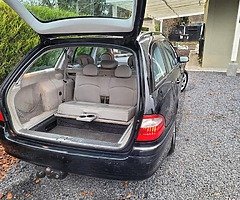 Mercedes E200 Estate 7 seater - Image 5/8