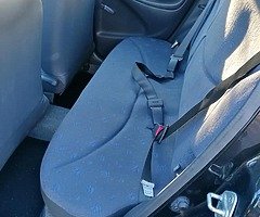 TOYOTA YARIS 1.0 LT
2002