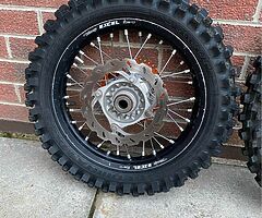 Small wheels for a 85