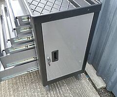 Brand new empty tool box on wheels - Image 4/5