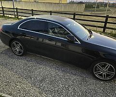 Mercedes Benz E220d AMG