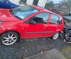 06 Ford Fiesta