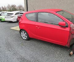 hyundai breaking i10 i20 i30 i40 ix35 - Image 3/10