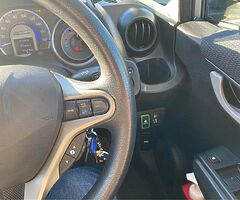 13 Honda Fit hybrid - Image 7/10