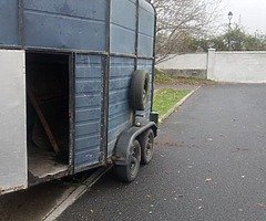 HUNTER DOUBLE HORSE BOX €550 - Image 4/9
