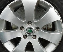 Skoda alloys whells.