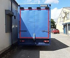 Horse truck - Image 3/10