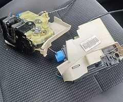Volkswagen polo  door look right and left front