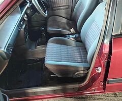 1993 MAZDA 323 - Image 9/10